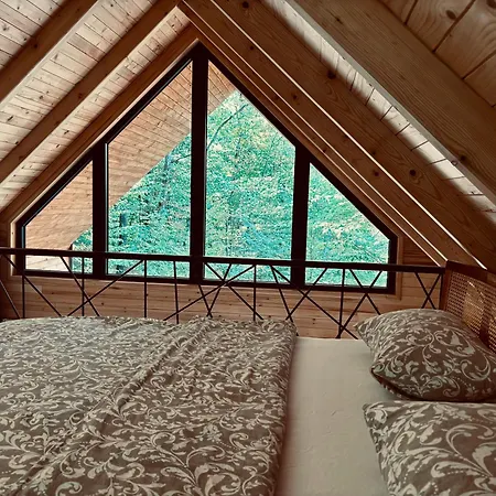Love Cabin *